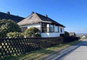 Charmanter Bungalow mit großem Garten und Potenzial in Zell im Fichtelgebirge