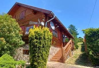 Wunderschönes, edles Blockhaus-Chalet in Panoramalage von Zalaegerszeg