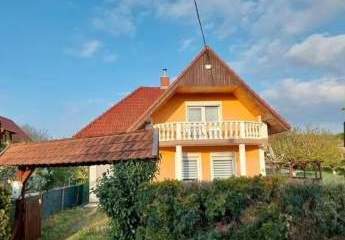 Ungarn: Sehr wertiges Einfamilienhaus in schöner Lage bei Cserszegtomaj