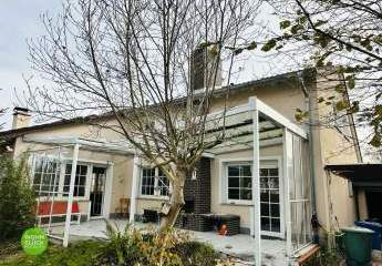 Neuer Preis- tolle Lage mit Platz und herrlichem Garten