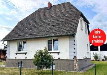 HORN IMMOBILIEN ++ Einfamilienhaus in Löcknitz mit Pool, Gästehaus / Büro und Doppelgarage