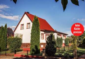 HORN IMMOBILIEN++ Burg Stargard, Einfamilienhaus mit Garage und geschlossener Veranda, Randlage