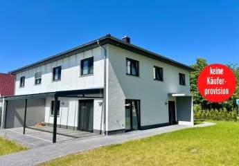 HORN IMMOBILIEN++ Neubrandenburg, große und neuwertige Doppelhaushälfte mit Kamin, EBK, E-Ladestation