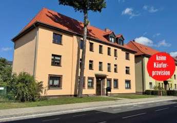 HORN IMMOBILIEN++ Neubrandenburg, Mehrfamilienhaus mit 7 Whg., Garten, Keller & 9 Garagen -vermietet-