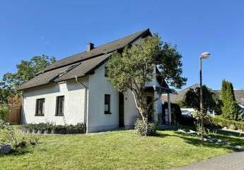 HORN IMMOBILIEN++ Neubrandenburg, tolles Architektenhaus mit 5 Zimmern, EBK, Keller und Carport