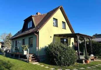 HORN IMMOBILIEN ++ charmantes Einfamilienhaus mit schönem Grundstück in Göritz bei Prenzlau