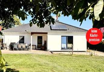 HORN IMMOBILIEN ++ Einfamilienhaus im Bungalowstil in Rossow bei Pasewalk, Energieklasse A, Bj. 2017