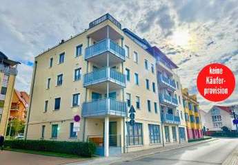 HORN IMMOBILIEN++ Waren (Müritz) am Stadthafen , schöne 3-Raum ETW mit Fahrstuhl, Stellplatz, EBK und Blick auf den Hafen