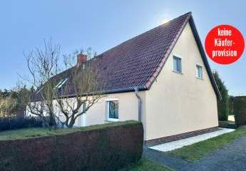 HORN IMMOBILIEN ++ 4 km bis Neubrandenburg, Haus mit großem Grundstück