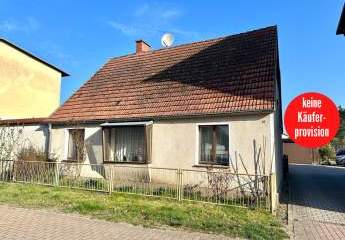 HORN IMMOBILIEN ++ kleines Einfamilienhaus in zentraler Lage in Ducherow