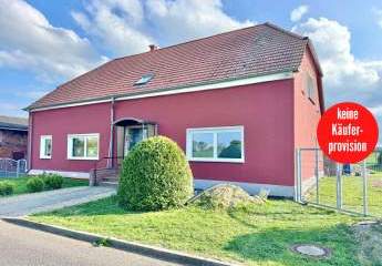 HORN IMMOBILIEN ++ großes Haus, großes Grundstück in Randlage und nur ca. 15 km bis Neubrandenburg