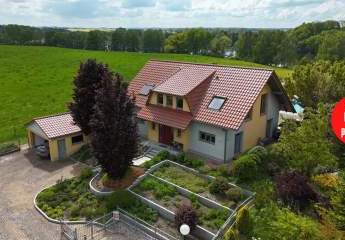 HORN IMMOBILIEN++ Penzlin, großes Einfamilienhaus mit Garage, Außenpool und vielen Extras