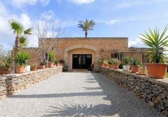 Mediterrane Finca in Algaida mit viel Privatsphäre und großzügigem Anwesen