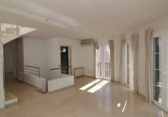 Exklusive Maisonette Wohnung mit Garage und Meerblick in Palma