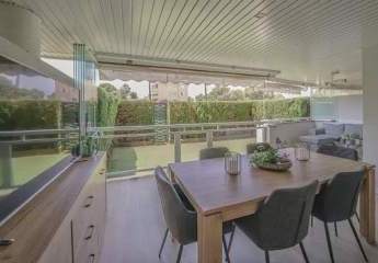 Lichtdurchflutete Erdgeschosswohnung mit Stil, Privatsphäre und Komfort