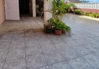 Erdgeschosswohnung mit großzügiger Terrasse und Gartenfläche