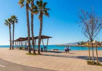 Exklusives Gewerbeobjekt in begehrter Küstenlage - Ihr Geschäft am Puls des Mittelmeers