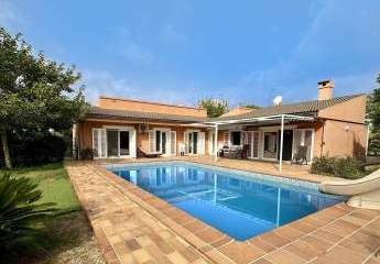 Exklusives Einfamilienhaus - Wohnen mit Stil und Privatsphäre