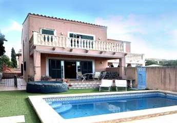 Doppelhaushälfte auf Mallorca in Sa Torre - Mit Meerblick, Pool & Ausbaupotenzial