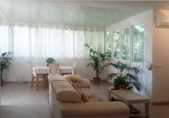 Exclusiv nur bei uns!!! Charmante Wohnung mit Garten und Poolzugang