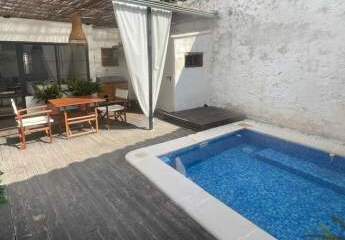 Stilvolles Stadthaus mit Pool und modernem Komfort