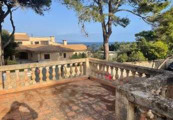 Mediterrane Villa mit Meerblick - nur wenige Schritte vom Strand entfernt