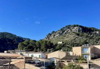 Mallorquinisches Stadthaus Stilvoll renoviert mit Dachterrasse