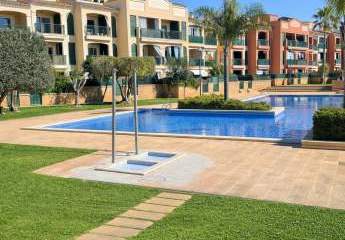 Erdgeschoss Wohnung mit Garten und Zugang zum Gemeinschaftspool