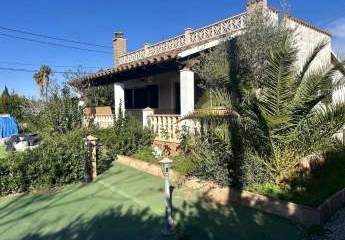 Charmante Finca im rustikalen Stil - mit Pool & großem Potenzial