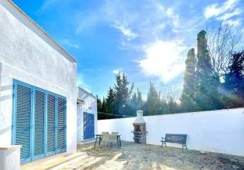 Exklusives freistehendes Haus mit zwei unabhängigen Wohneinheiten!