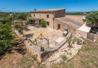 Exklusive Finca mit Tennisplatz, Pool und Ferienvermietungslizenz - Eine Oase der Ruhe und Eleganz