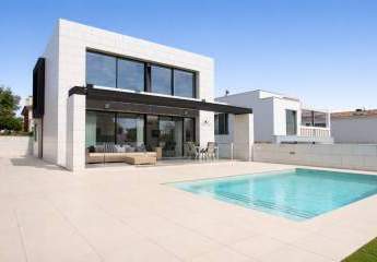 Exklusives Einfamilienhaus mit Pool, Großzügigkeit und modernem Wohnkomfort