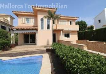 Elegante Villa mit separater Gästesuite unweit des Mhares Beach Clubs