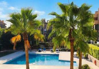 Modernes Wohnen mit mediterranem Flair - mit Balkon und Pool