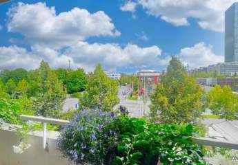 helle grosse renovierte 1-Zi.-Whg. mit Balkon in Moosach