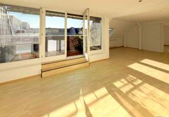 Dachgeschosswohnung - Bezugsfreie 3-Zimmer-Wohnung mit Blick auf die Schlossstraße - ohne Lift