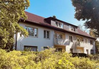 bezugsfrei, hell, ruhig: 2-Zi.-Whg mit Balkon an der Dorfaue Alt-Lankwitz