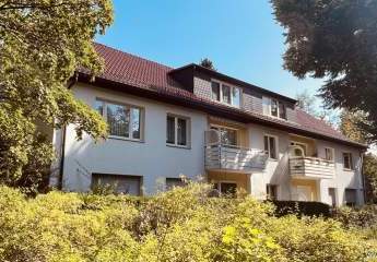 bezugsfrei, hell, ruhig: 2-Zi.-Whg mit Balkon an der Dorfaue Alt-Lankwitz