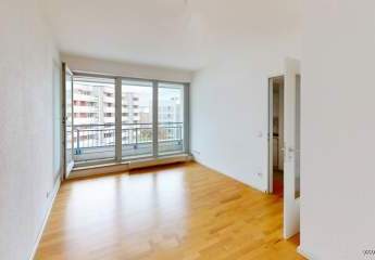 ruhig, zentral: 2-Zi.-Whg mit Balkon im 6. OG, ab November auf 2 Jahre befristet