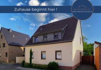 Mietshaus mit 3 Schlafzimmern, Home-Office-Bereich, Garten und Garage in Rheinbach