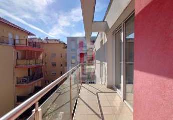 Budapest, Bezirk Angyalföld, Ziegelwohnung im 3. Stock mit Balkon und eigenem Parkplatz in der Tiefgarage zu verkaufen.