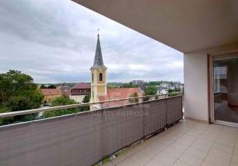 Györ, Sziget, Backsteinwohnung mit Carport zu verkaufen.