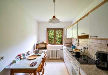 Vermietete 2-Zimmer-Wohnung mit zwei Balkonen in erstklassiger Wohngegend!