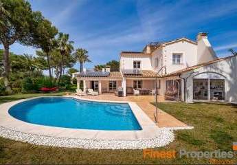 Mediterrane Villa in ruhiger Wohngegend in Santa Ponsa zu verkaufen