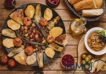 Kreuzberger Geheimtipp: Modernes Hinterhof-Restaurant mit urbanem Flair und Sonnenterrasse