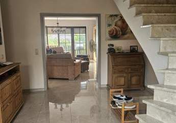 Einfamilienhaus mit Einliegerwohnung - Much