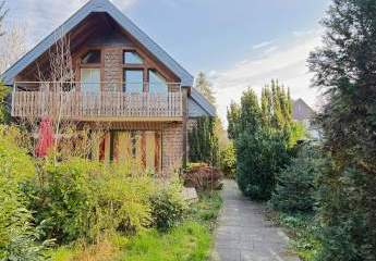 Großzügiges Einfamilienhaus auf privatem Grundstück