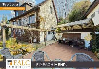 Charmantes Einfamilienhaus mit Einliegerwohnung mitten in der Natur