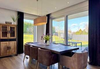 Exklusives Einfamilienhaus im Bauhaus-Villenstil mit traumhafter Aussicht auf das Wiehengebirge
