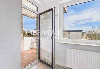 Helle 2- Zimmer Wohnung mit Loggia und Fahrstuhl in Hannover Davenstedt